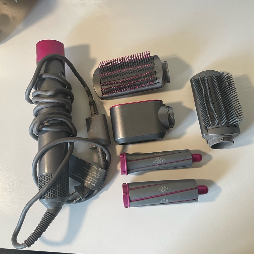 Dyson Air Wrap with 5 attachments